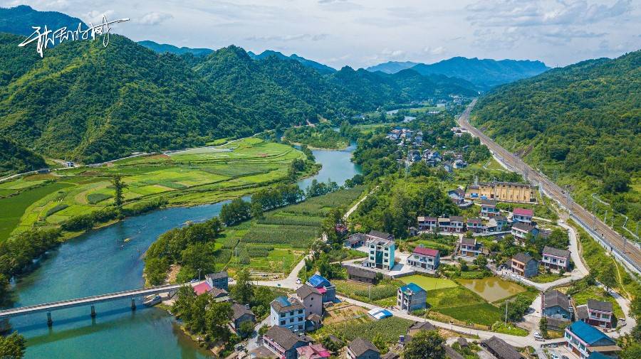 最美梅江河肖塘妙泉段